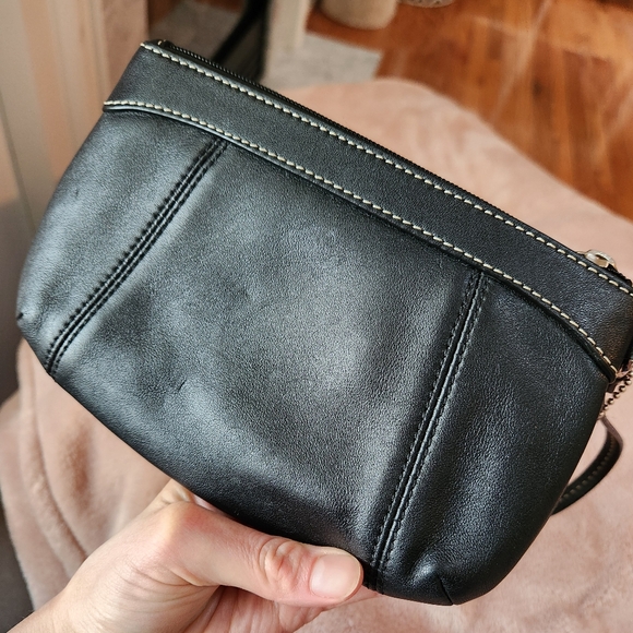 Black Leather Coach Wristlet - Picture 3 of 4